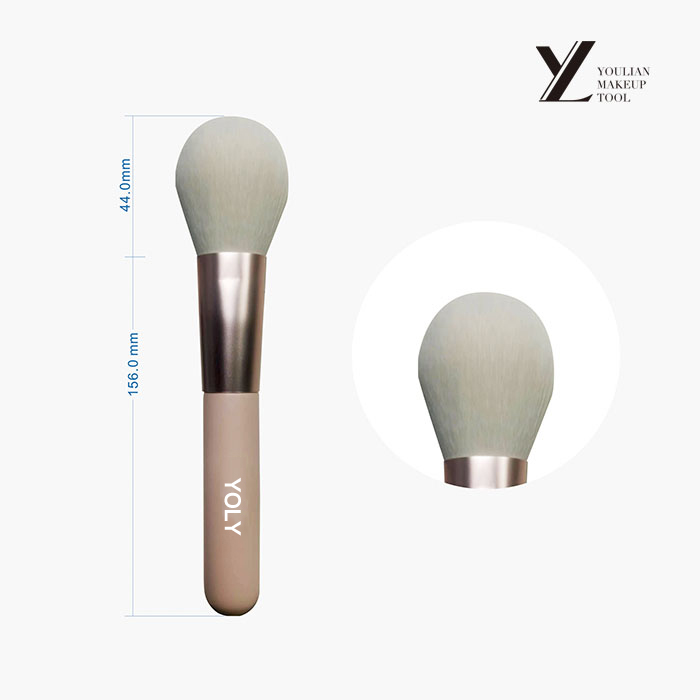 Unlocking Versatility: Using the Large Blush Brush for Contouring and Highlighting